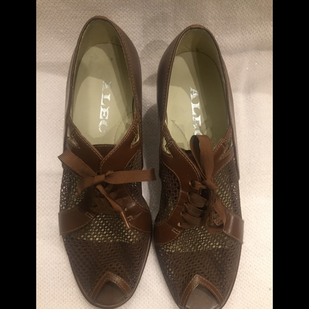 Boots - Picture 3 of 5